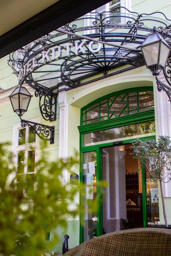 Hotel Kutko Pančevo Exteriör bild