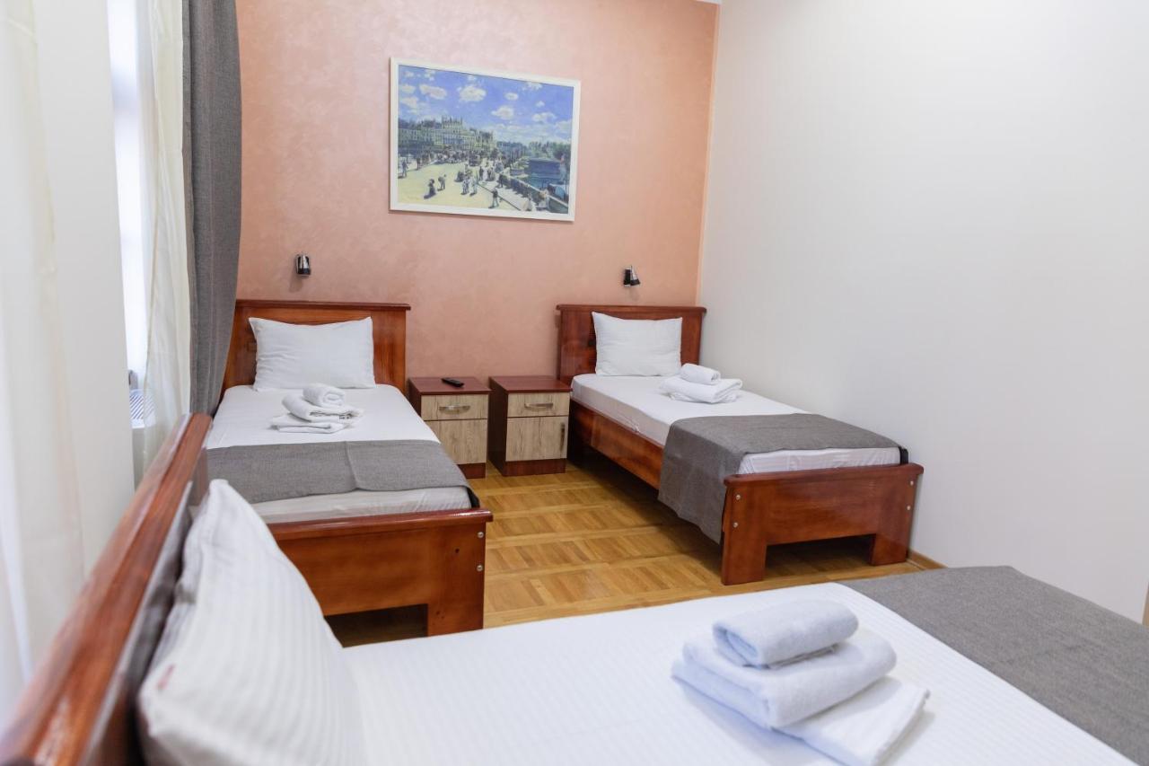 Hotel Kutko Pančevo Exteriör bild