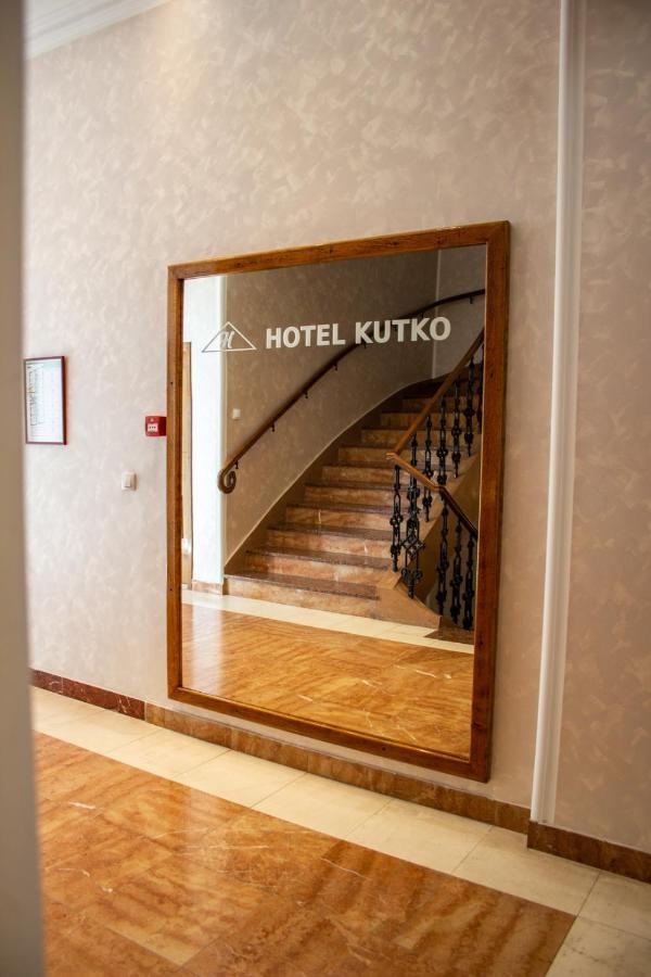 Hotel Kutko Pančevo Exteriör bild