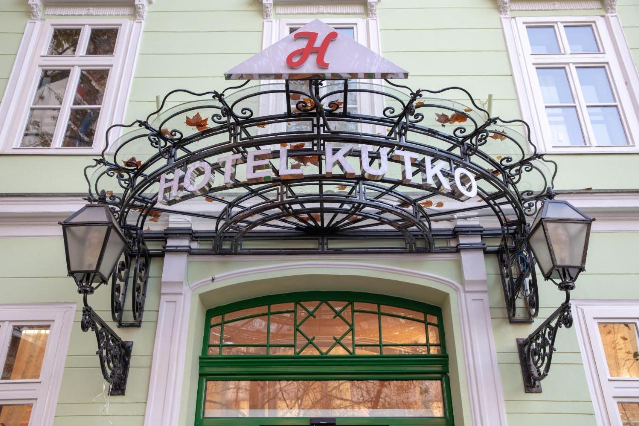 Hotel Kutko Pančevo Exteriör bild